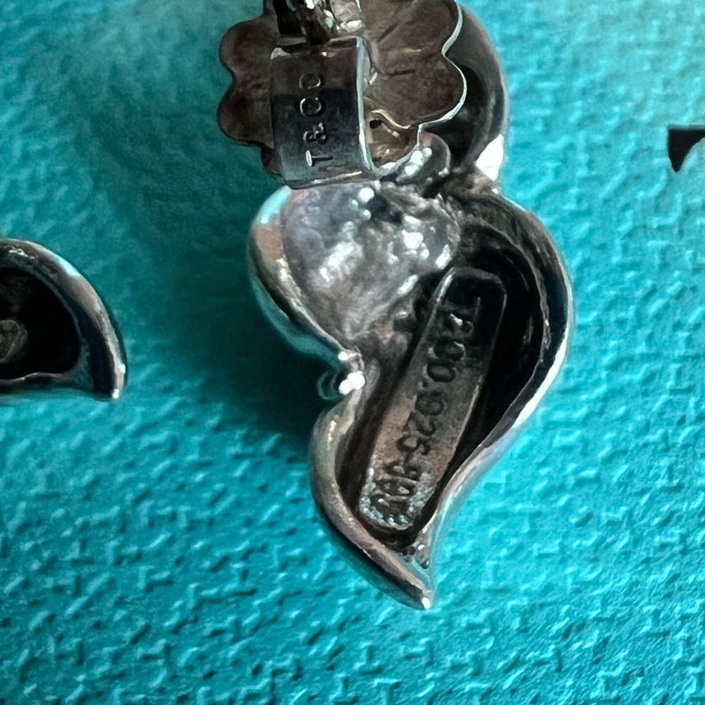 🌸🌸 Authentic Tiffany & Co. Vintage Earrings - Picture 7 of 9